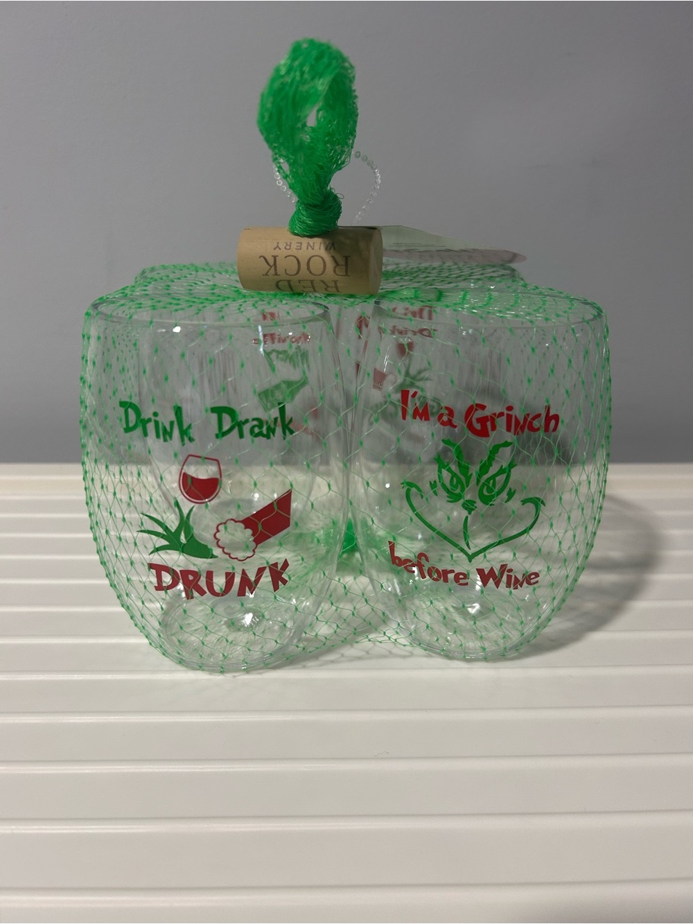 NWT Grinch Inspired Plastic Shatterproof Stemless Wine Glasses (set of 4)